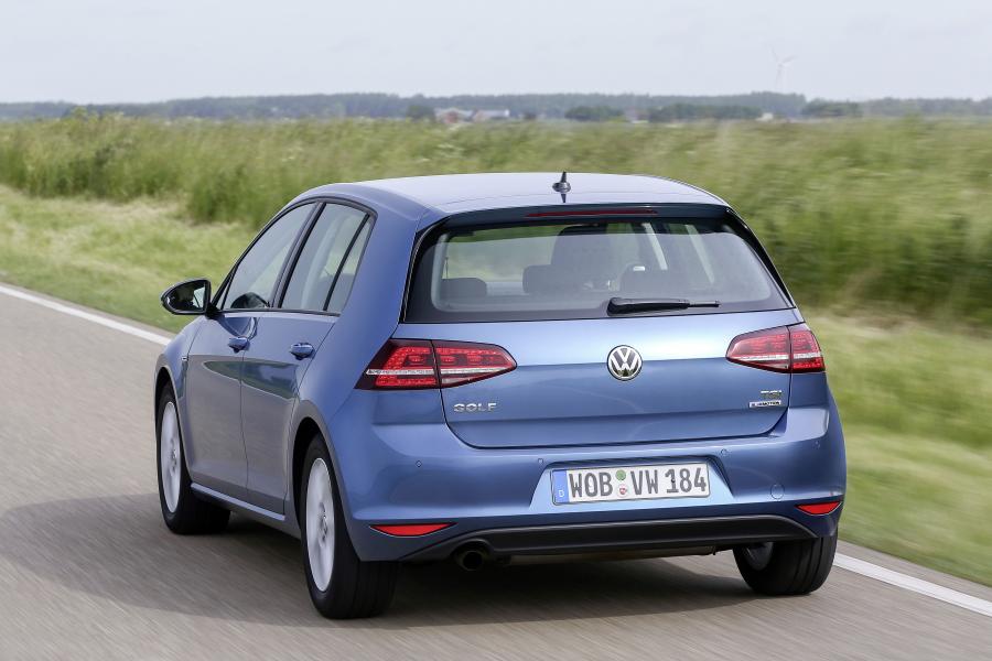  Volkswagen Golf TSI BlueMotion 5-Door 2015 года  (фото 15 из 18)